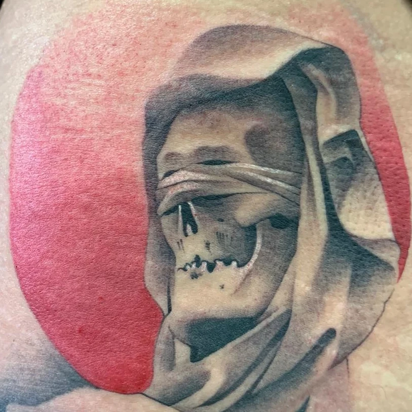 Diseño de tatuaje realista en la pierna